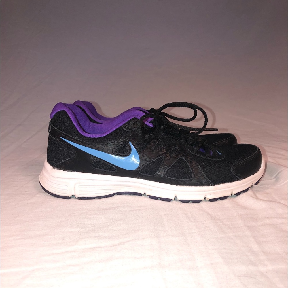 Women’s Nike Revolution 2 Running Shoes - Picture 3 of 7